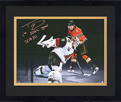 Uokvireni Trevor Zegras Anaheim Ducks Autografirano 16 X 20 Fotografija u središtu pozornosti prvog gola s natpisom 1. NHL